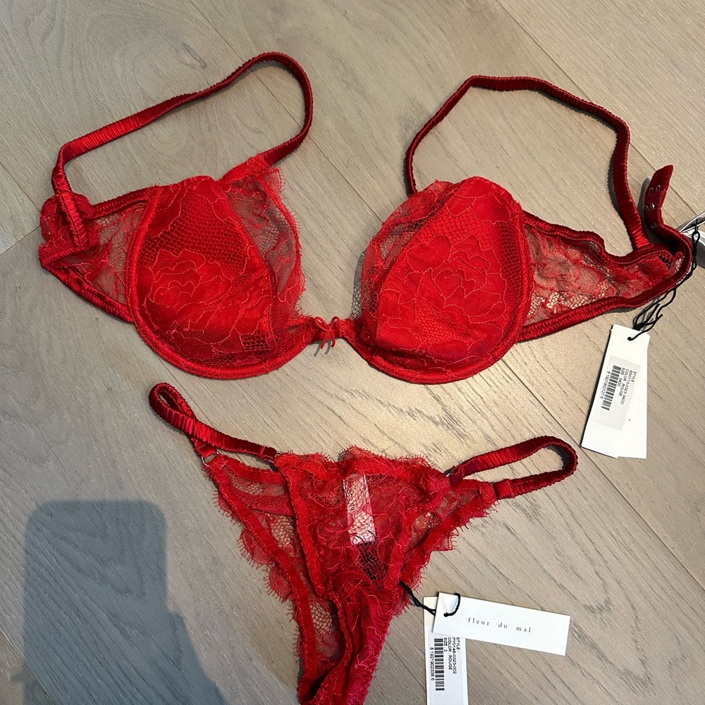 Elegant Red Lace Lingerie Set